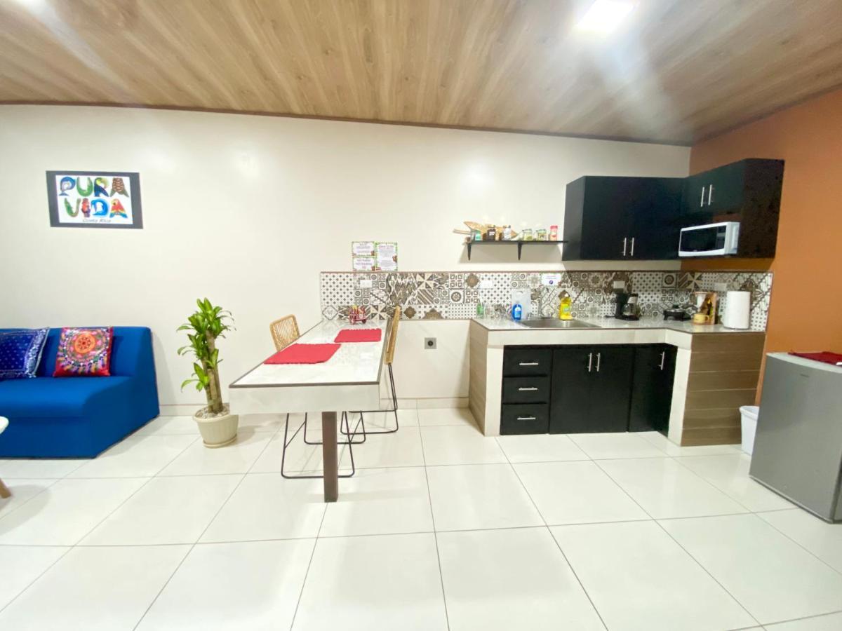 Pura Vida Apartment. 5 Min From Airport Alajuela Eksteriør billede