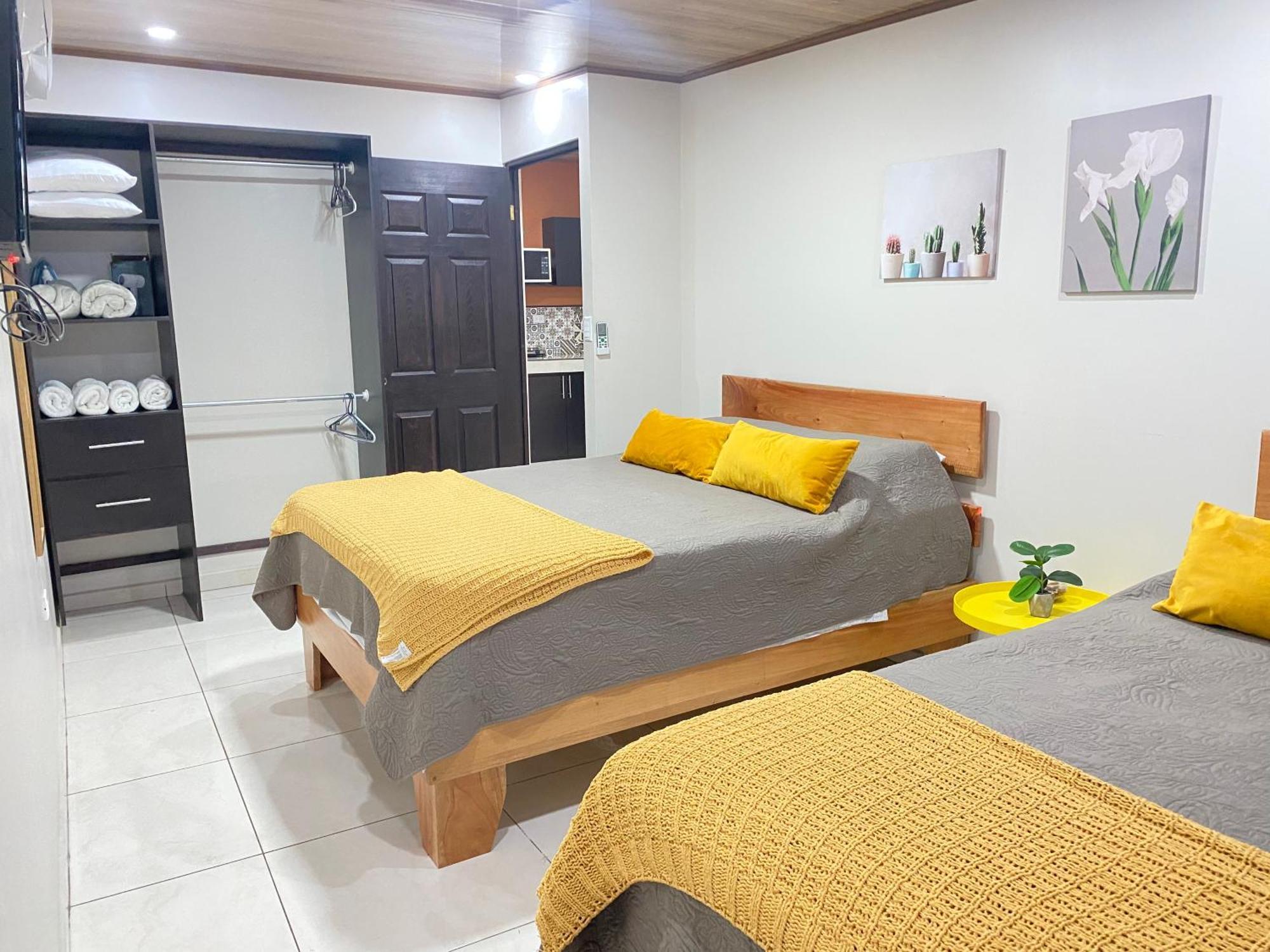 Pura Vida Apartment. 5 Min From Airport Alajuela Eksteriør billede